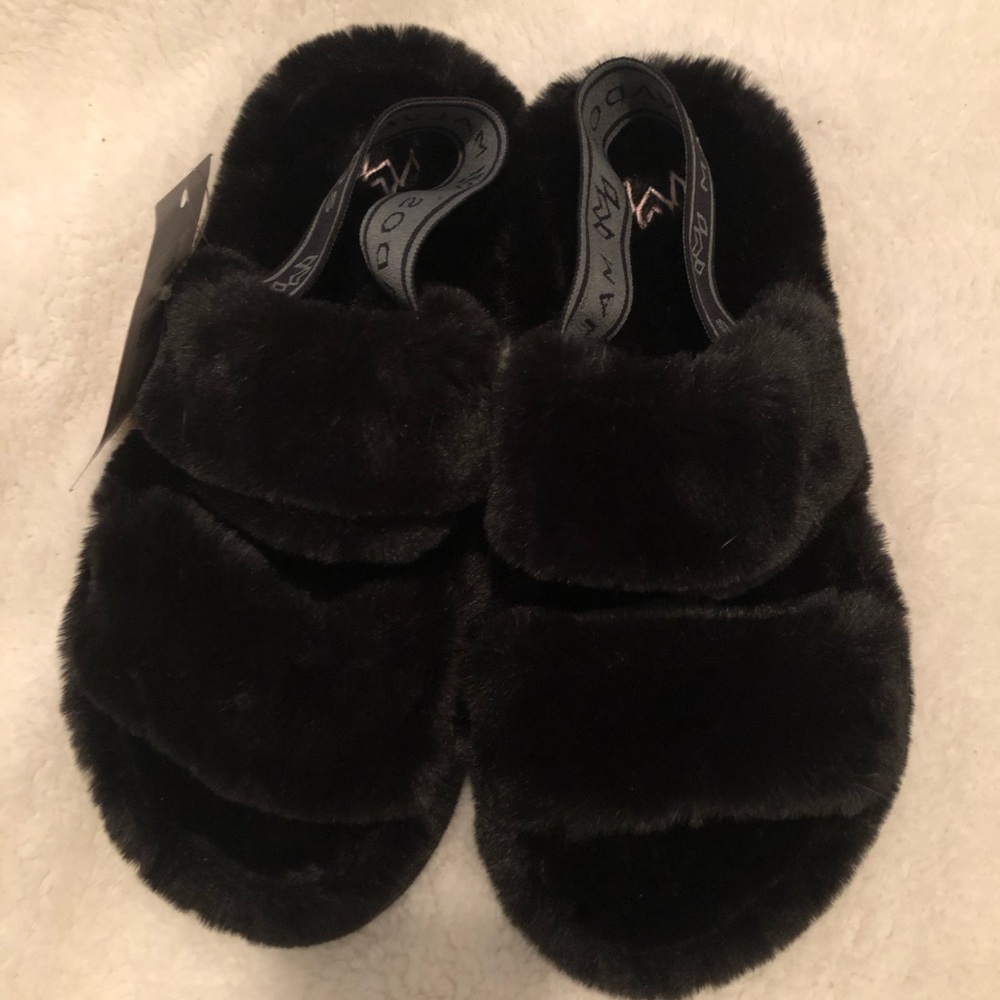 Luxurious Black Faux Fur Women's Slippers